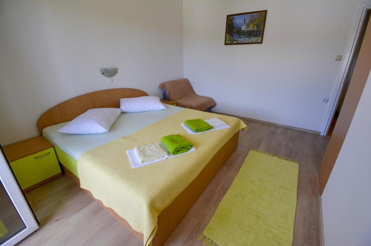 Apartmani Zlata Supetarska Draga Ngoại thất bức ảnh